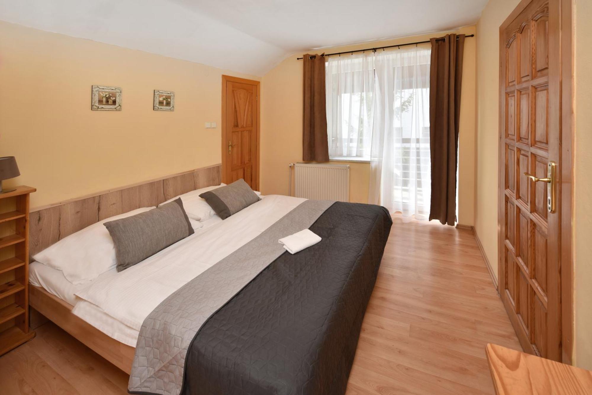 Apartmany Zea ตาตรันสกา ลอมนีจา ภายนอก รูปภาพ