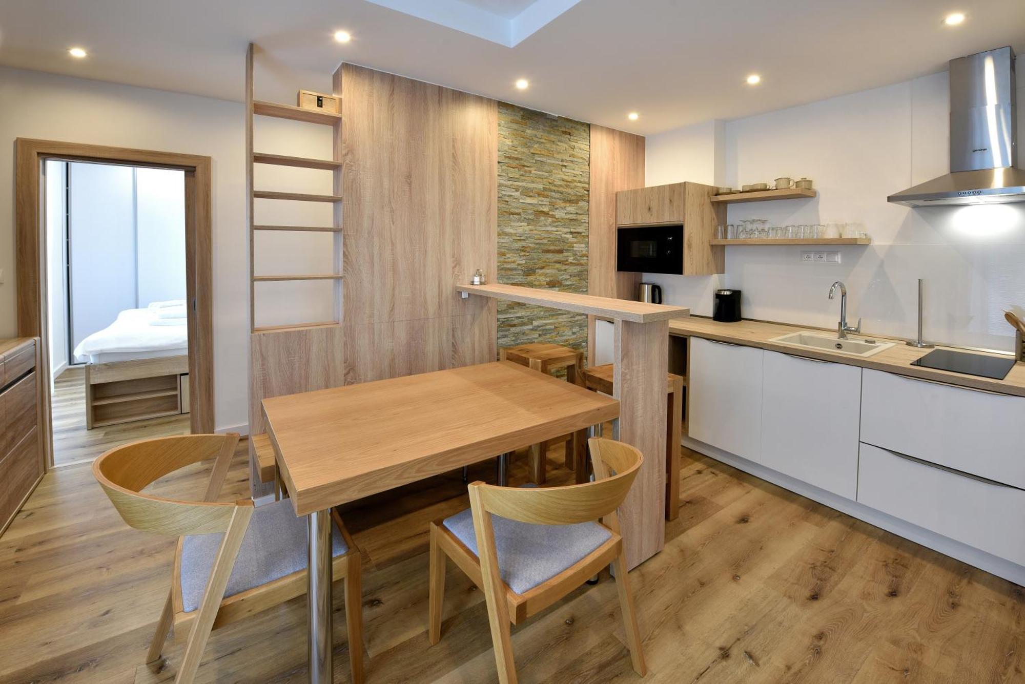 Apartmany Zea ตาตรันสกา ลอมนีจา ภายนอก รูปภาพ